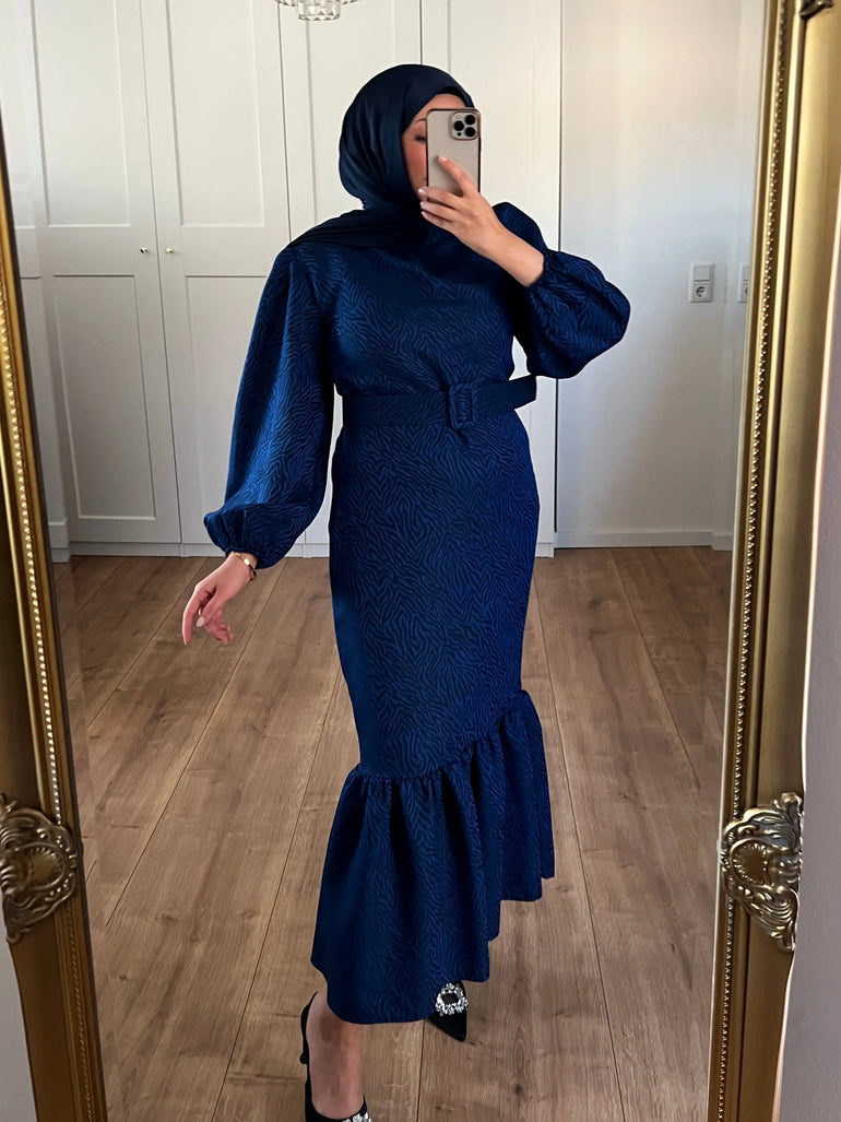 Elegantes Kleid mit Rüschen S A Y A H